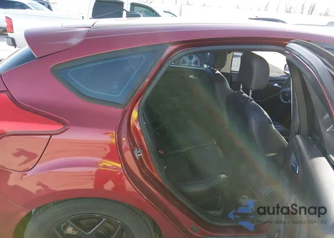 2016 Ford Focus Se z USA, uszkodzony, nr VIN 1FADP3K20GL302836